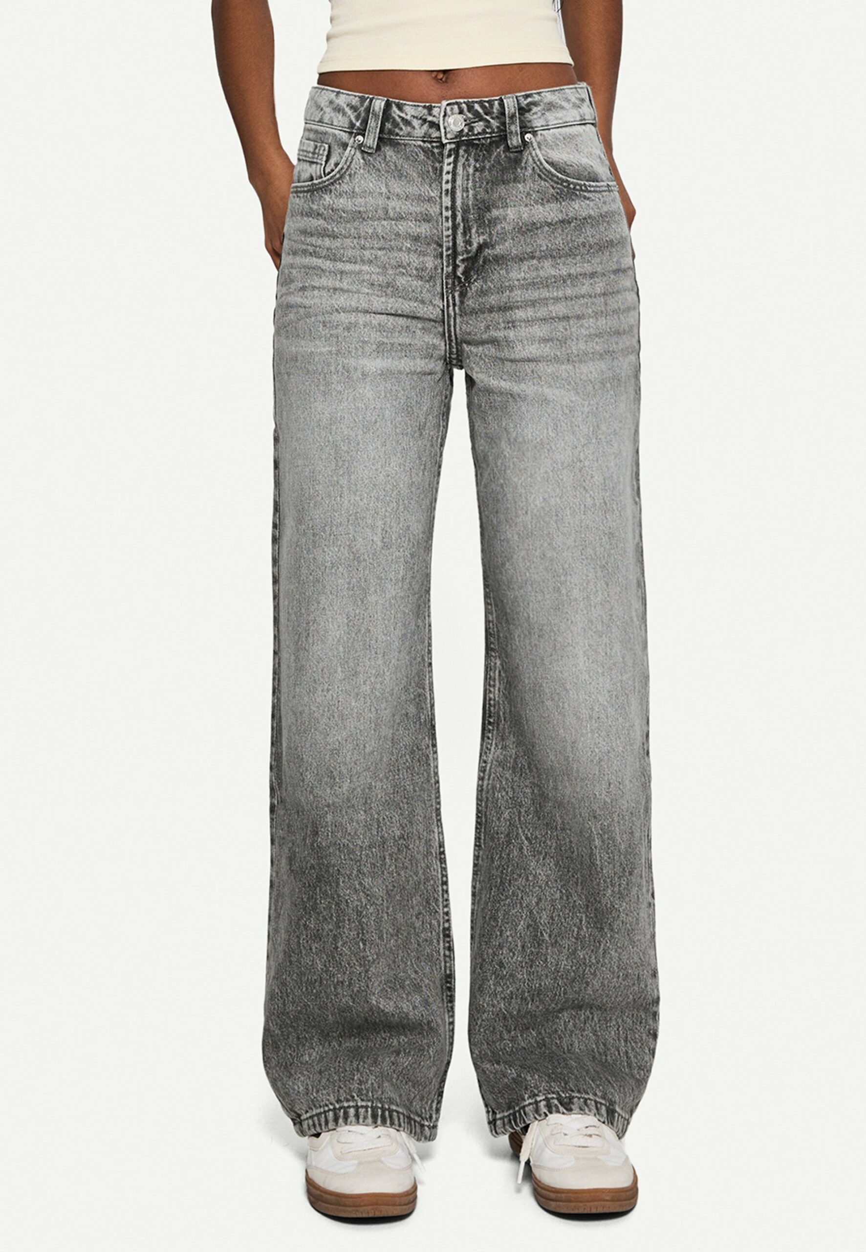 Image: black rinse-wash denim: Getty Images