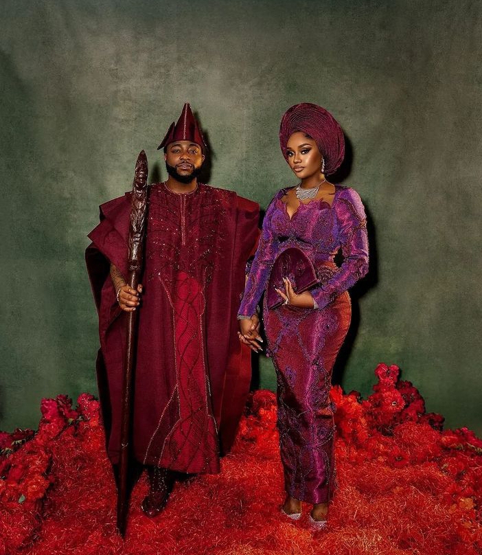 An image of Davido and Chioma in a traditional attire for their wedding 