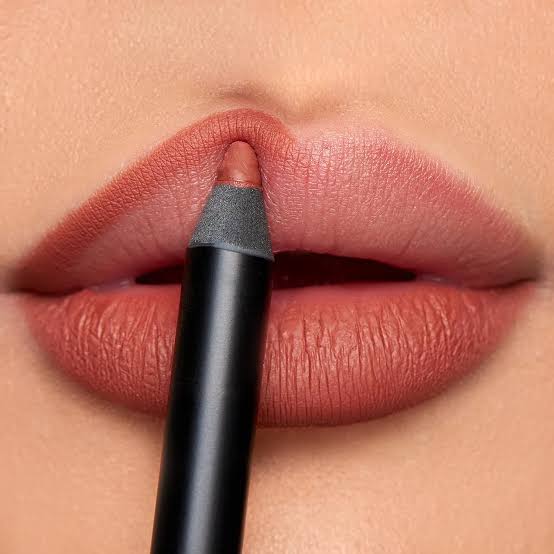 Lip liner