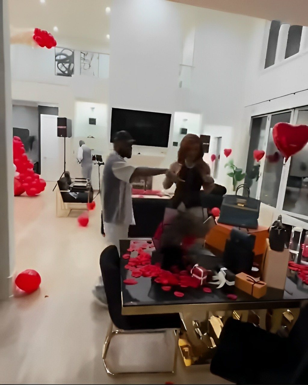 [Image: Davido sweet gesture]