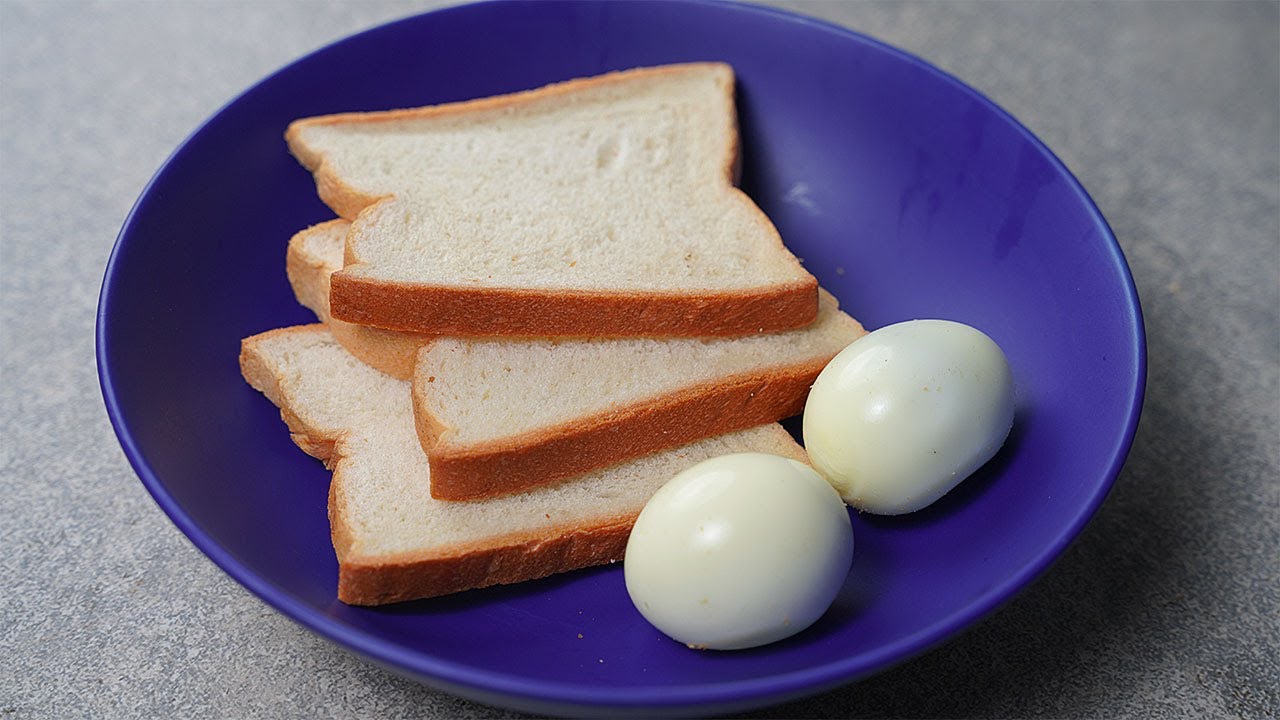 Whole grain bread and hard boiled egg